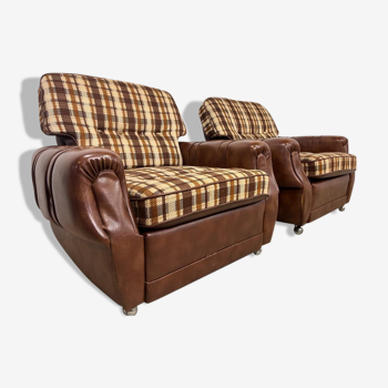 set of 2 vintage armchairs / single seats / armchairs