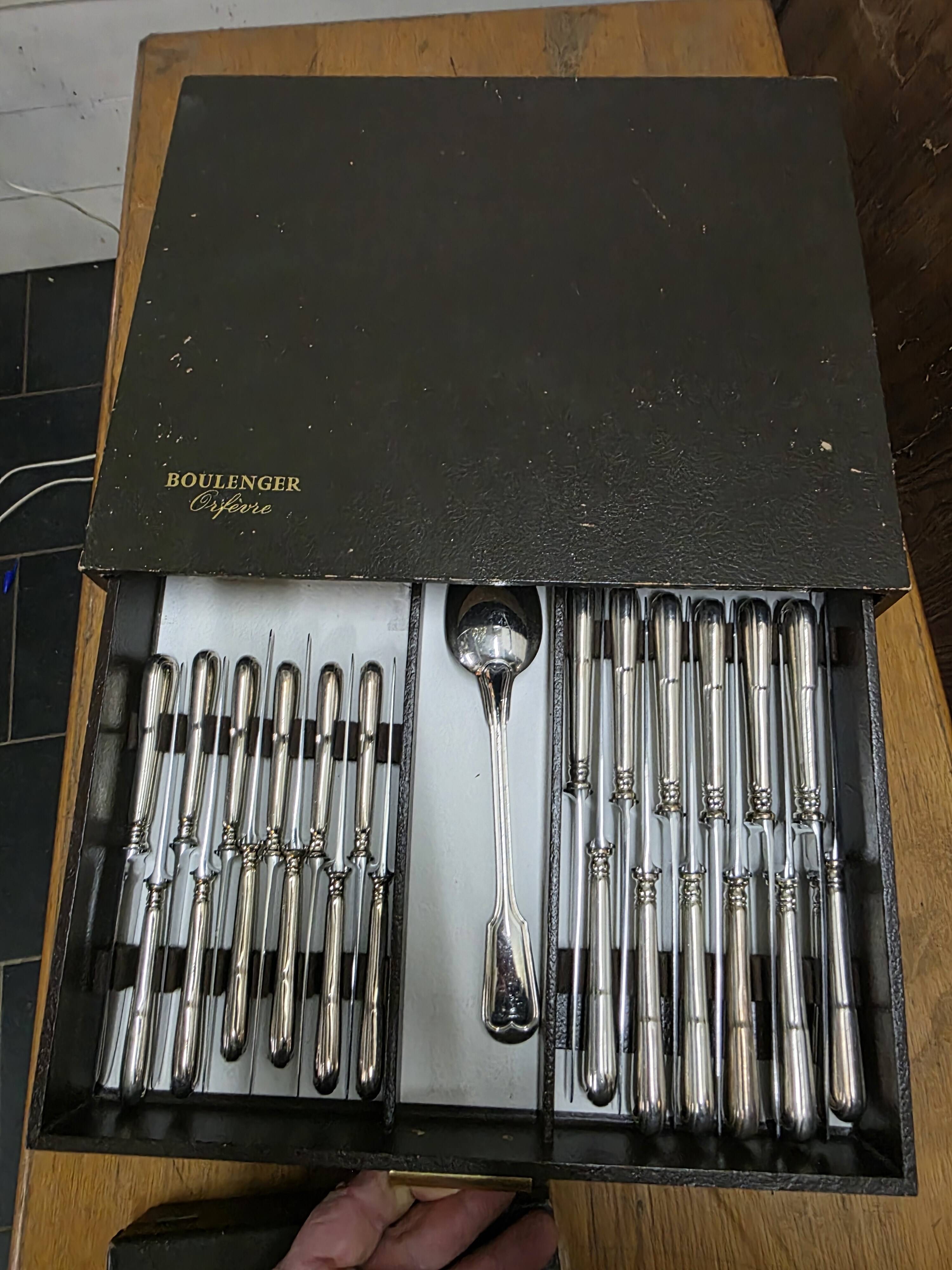 Boulenger silver-plated cutlery set, 86 pieces, hallmark 100.