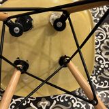 Lot of 2 DSW chairs in yellow fibre with oak dowel, light oak, Eames, Herman Miller.