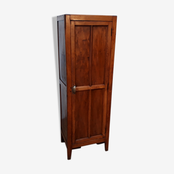 Armoire parisienne vestiaire vintage