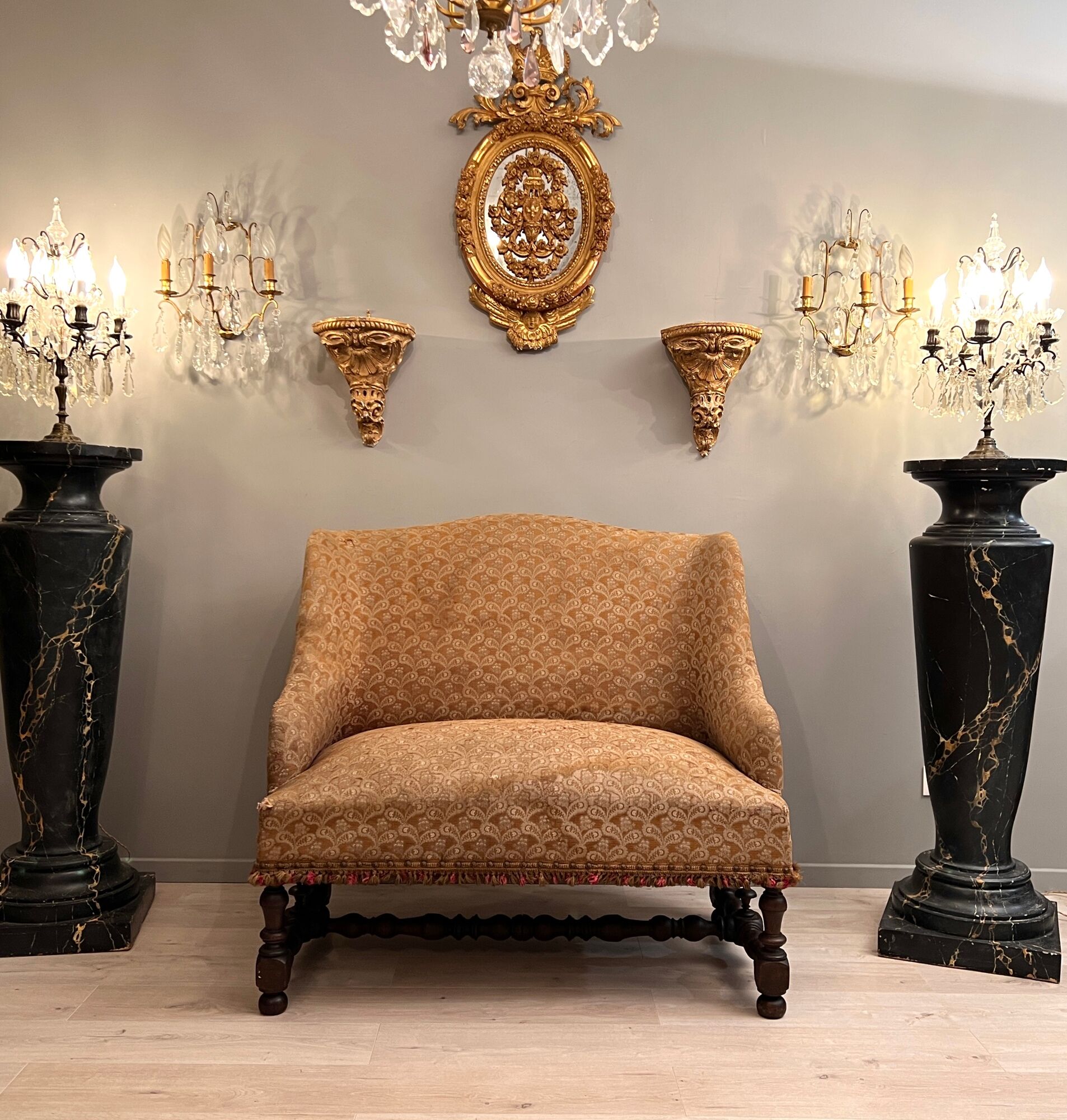 Walnut bench of louis xiii xviith period