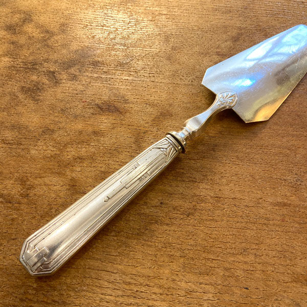 Art Deco silver metal pie shovel