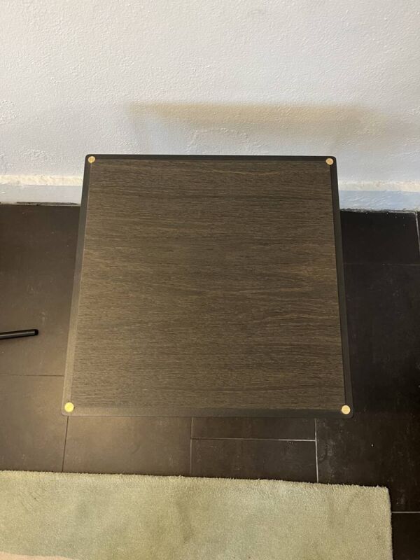 Living Divani, table d’appoint carré Era – David Lopez Quincoces