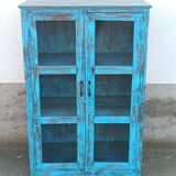 Armoire vitrée en bois ancien bleu