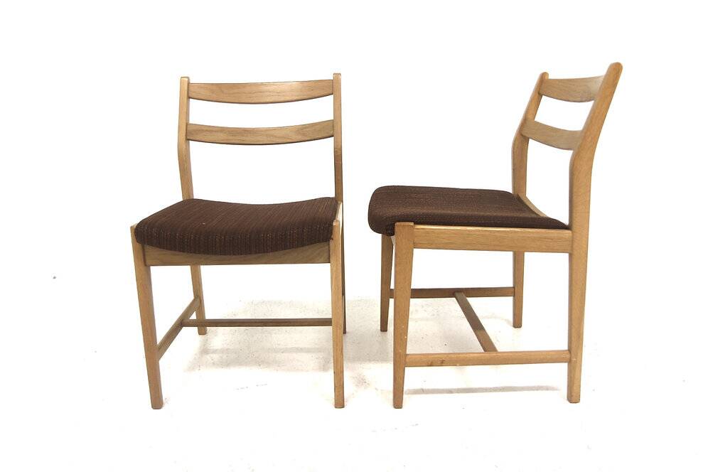 Set of 2 Scandinavian oak chairs, Sweden, 1970.