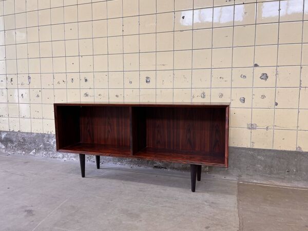 Cabinet en bois de rose par E. Brouer