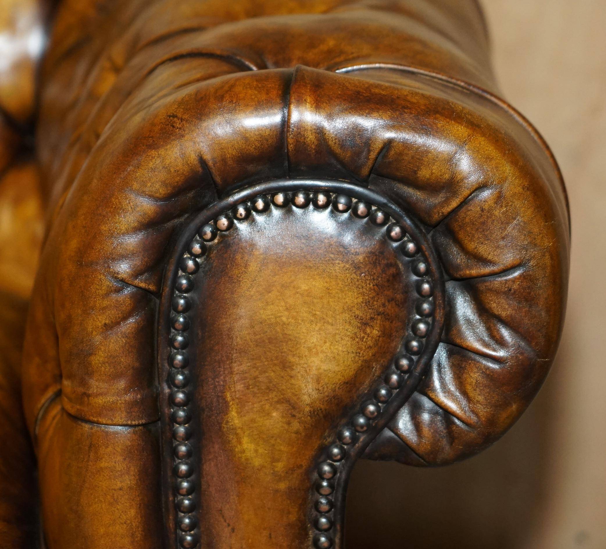Canapé Chesterfield vintage cuir restauré