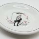 Lot de 2 assiettes la femme au chien