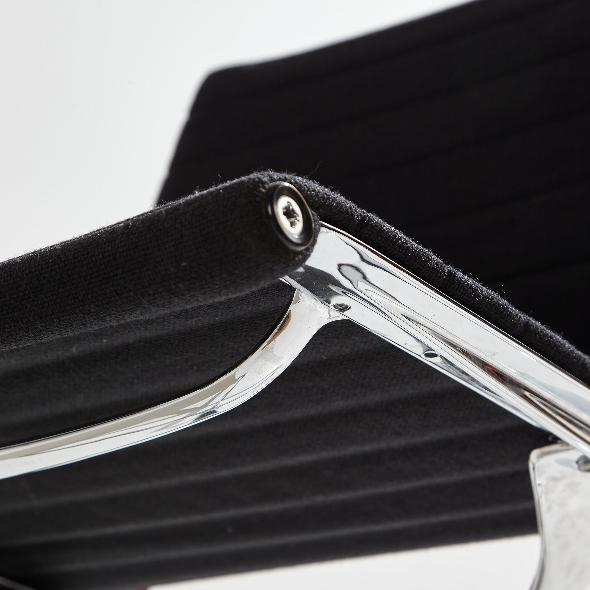 EA105 office chair by Charles & Ray Eames for Vitra