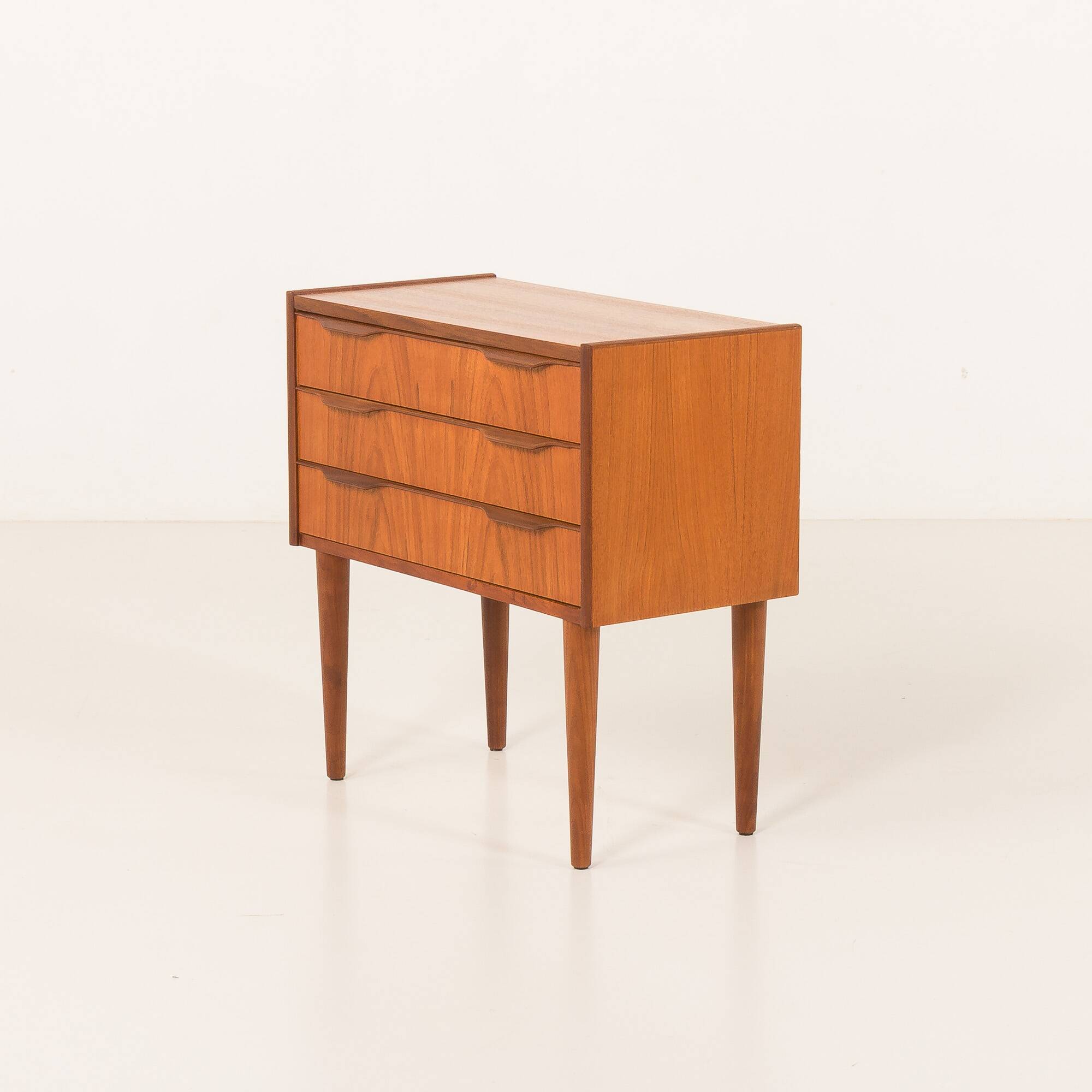 Small Danish teak chest of drawers, 1960s