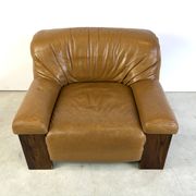 Fauteuil en cuir brutaliste, années 1960