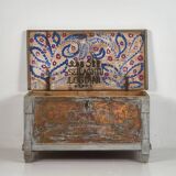 Malle de rangement ancien en bois massif (vers 1890)