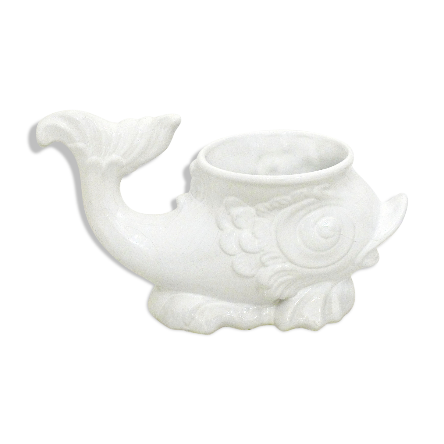 Large fish pot hider