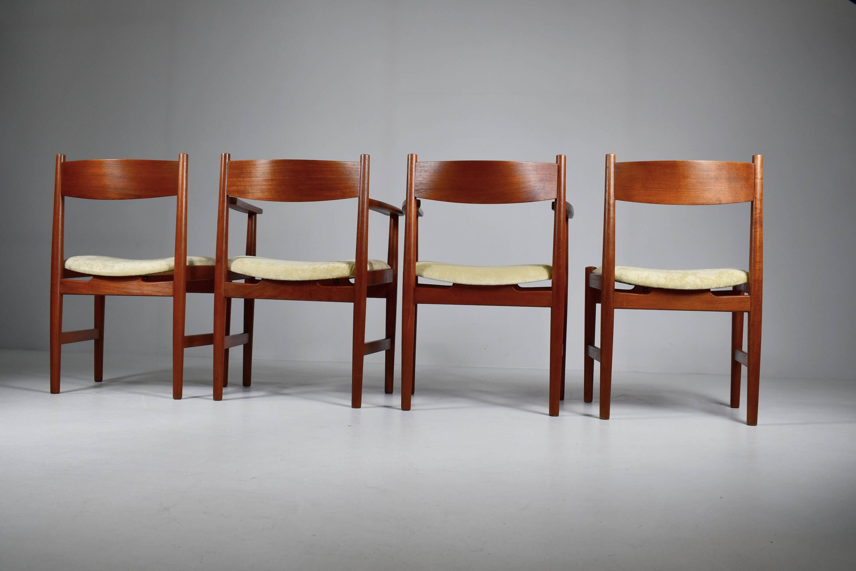 Hans Wegner dining chairs x4. Carl Hansen, Denmark. 1962