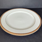 2 porcelain presentation plates
