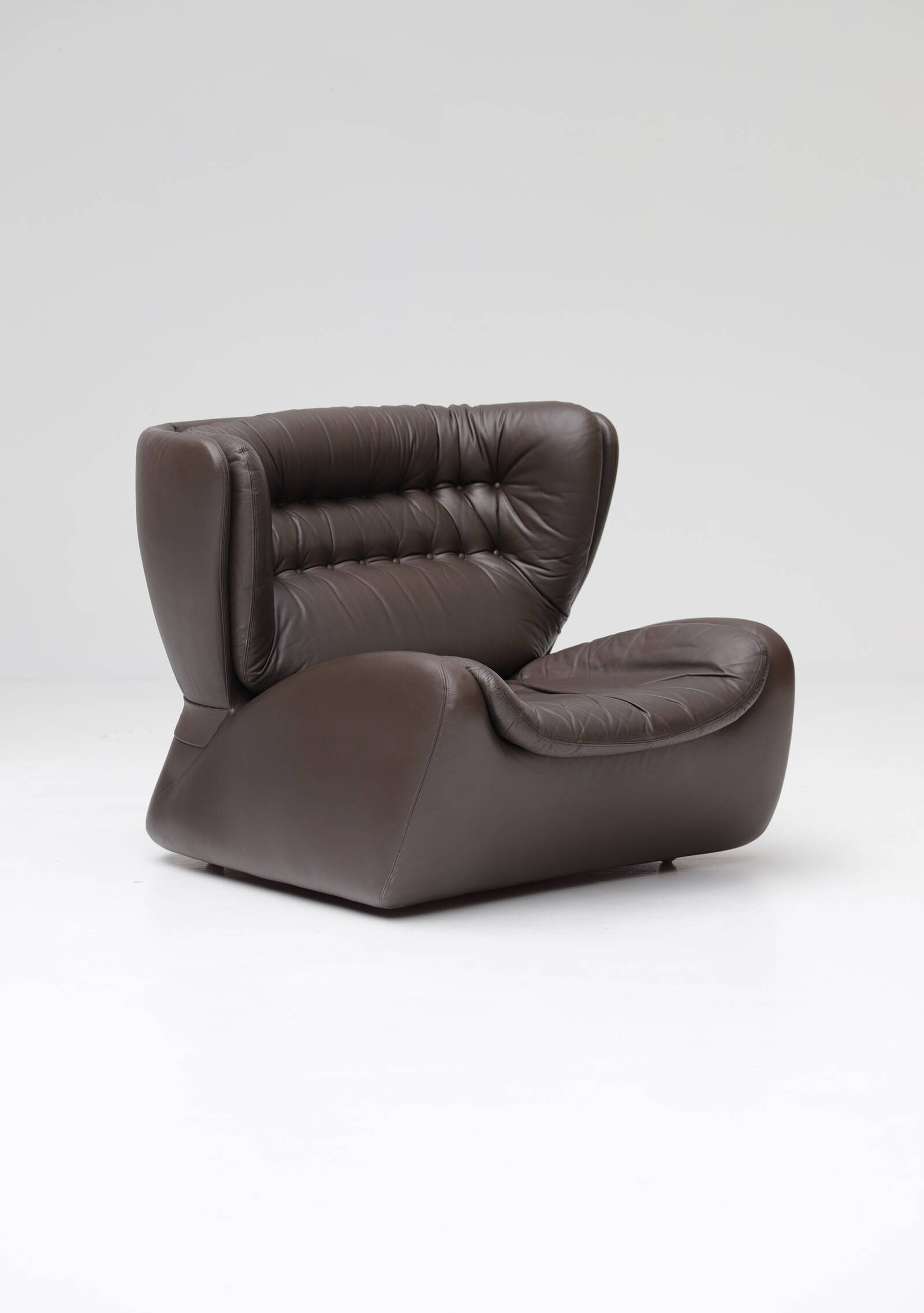 One-seat lounge sofa model pasha, manufactured in the 1970s by durlet, belgium.