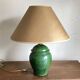 Lampe balustre en terre vernissée verte Provence 1960