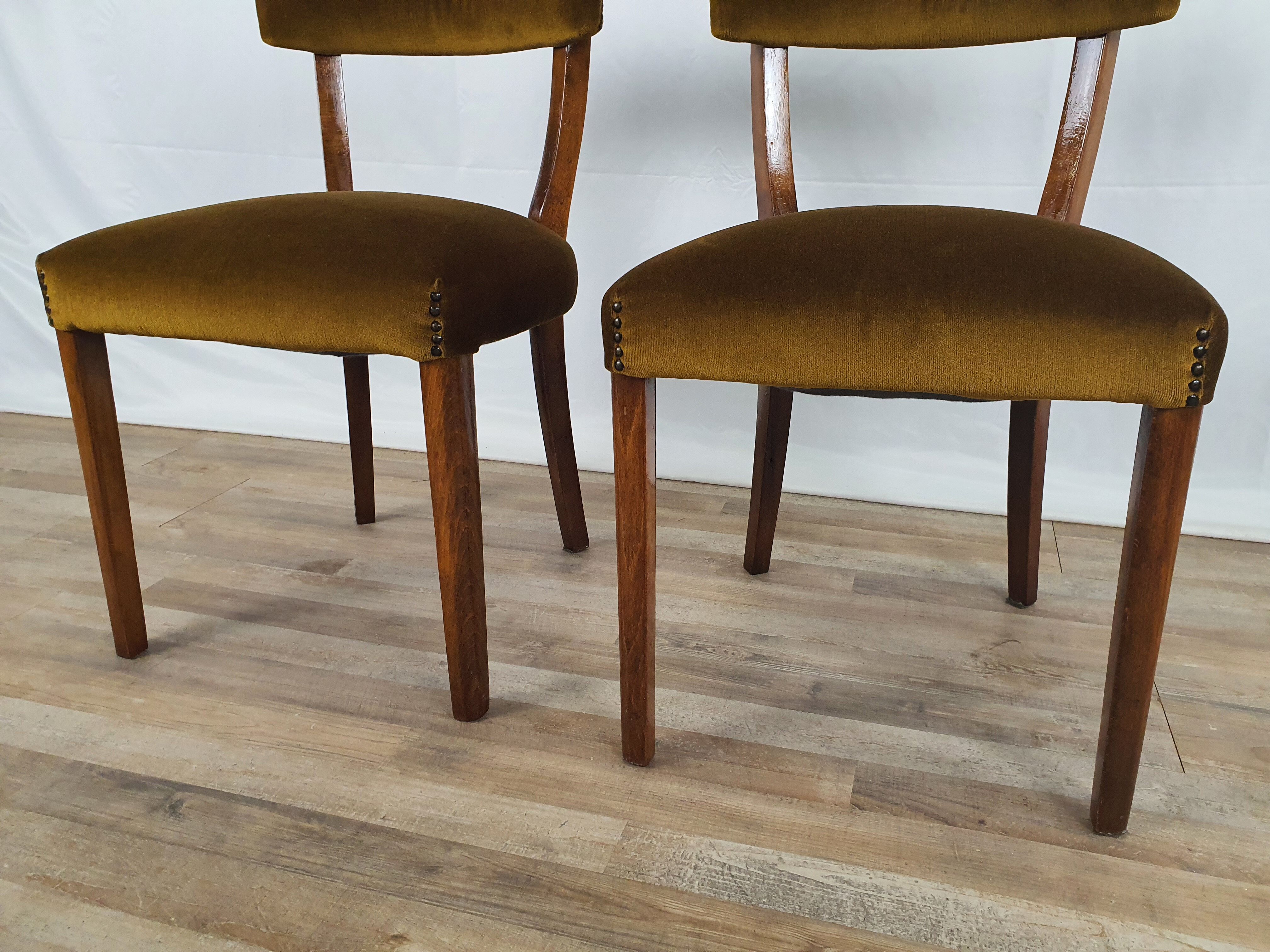 Set of two padded chamber armchairs