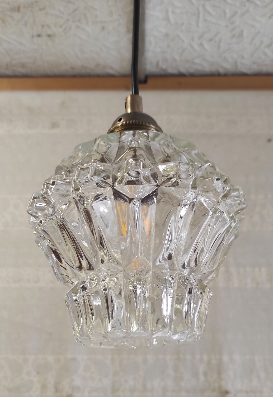 Portable globe lamp in antique glass - mid 20th century