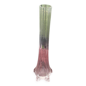 Grand vase, soliflore en verre transparent à facettes, base pieds de style feuillage art deco