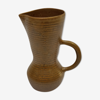 Digoin sandstone pitcher jug