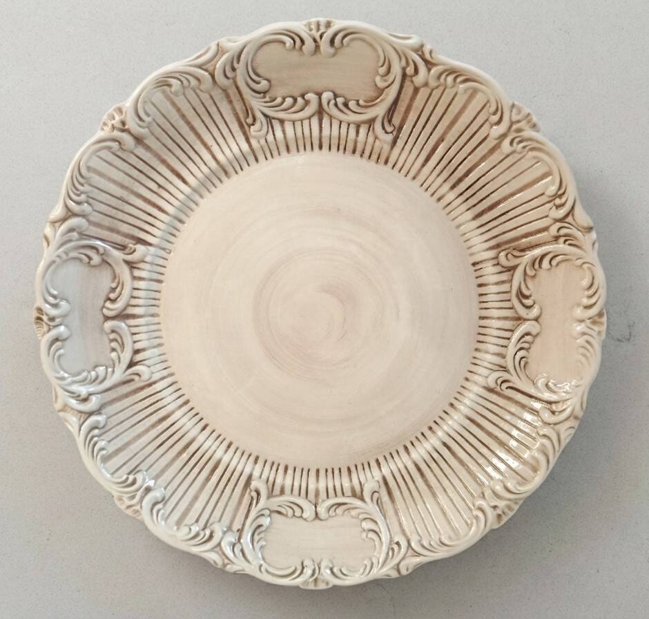 Large presentation plate in Italian art ceramic, V. Bassano