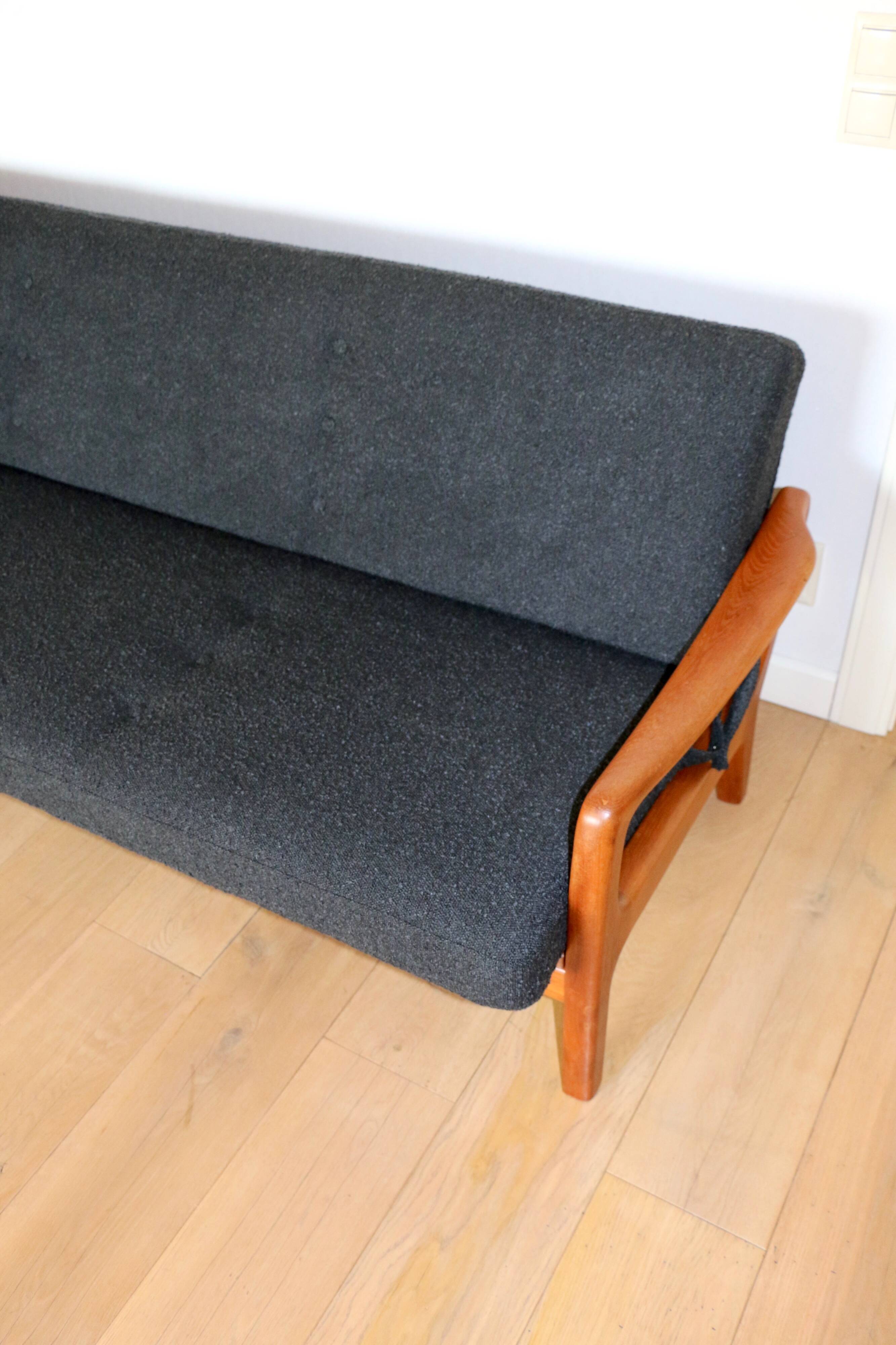 Canapé pliable danois vintage noir bouclé, années 1970