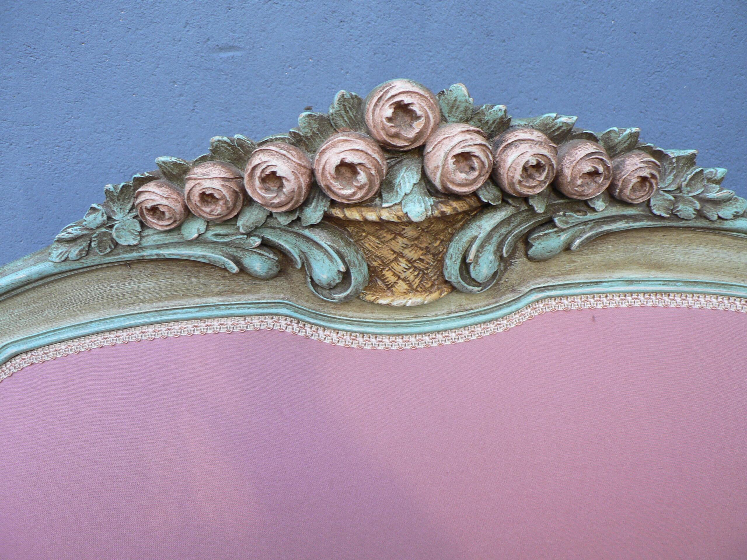 Lit capitonné style Louis XV