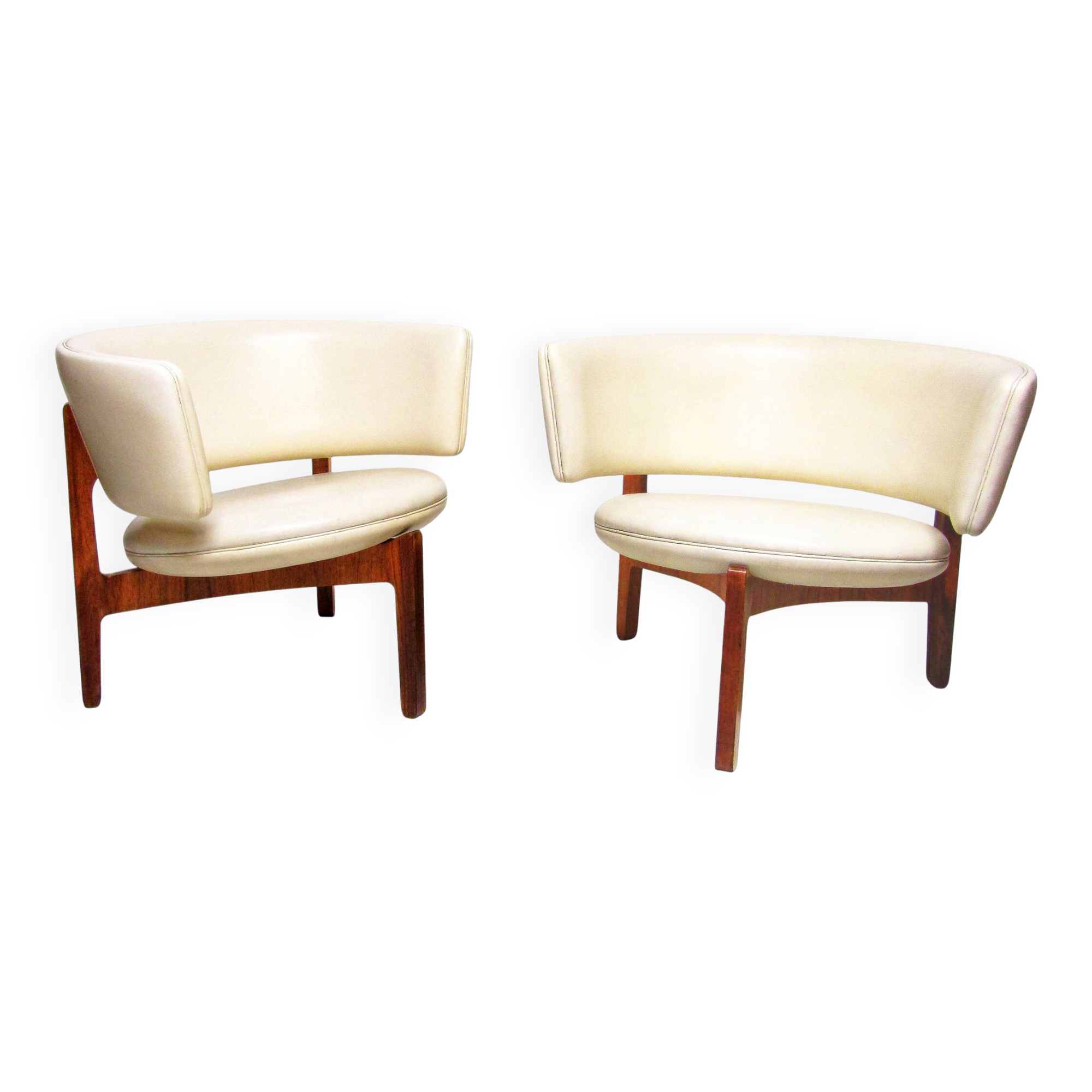 Two 1960s Danish Lounge Chairs In Rosewood By Sven Ellekaer