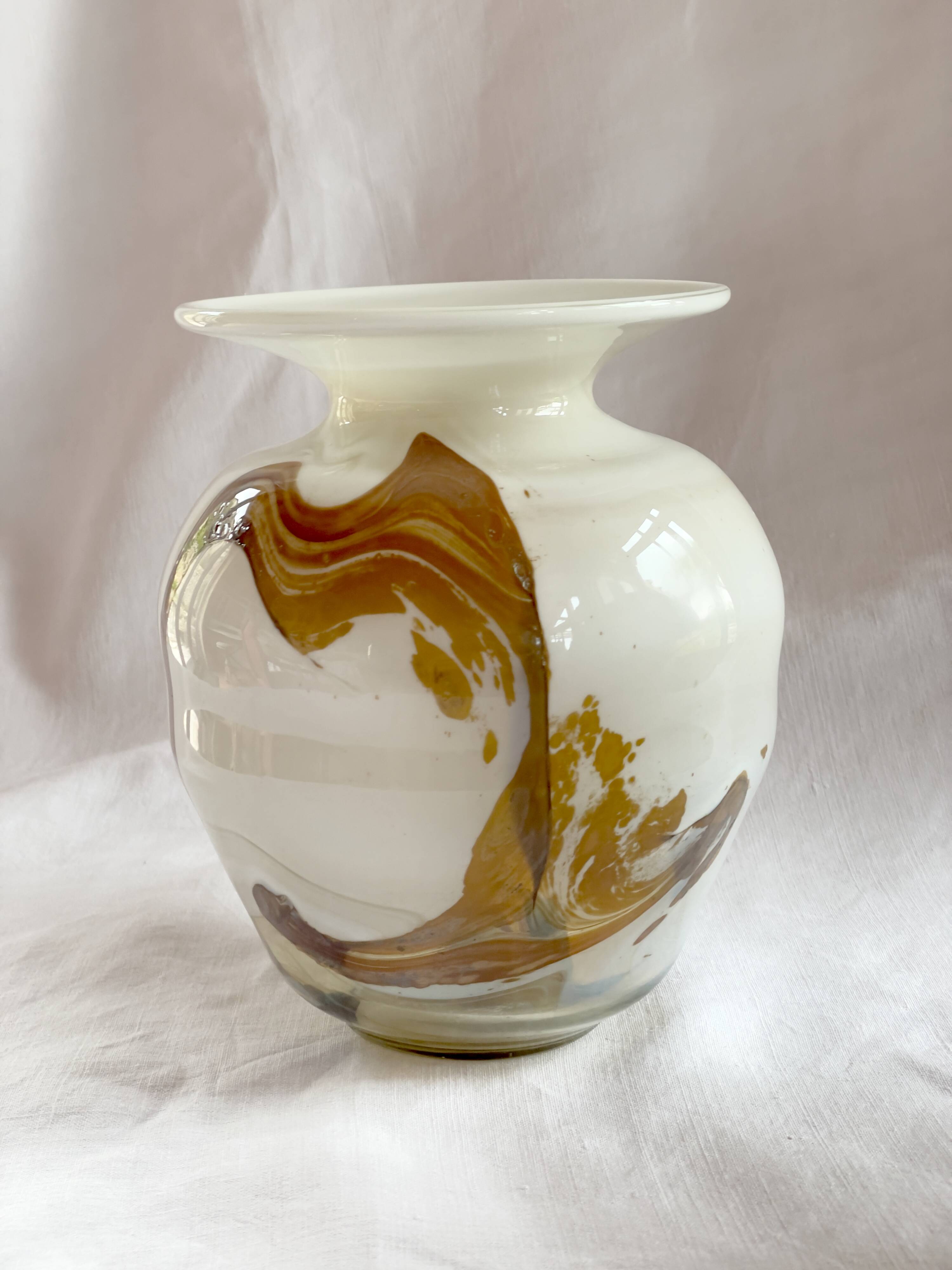 Vase boule « New Age »issu de la verrerie Maure-Vieil, 1960-1970
