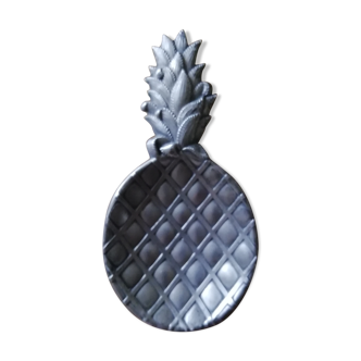 Empty pineapple pocket