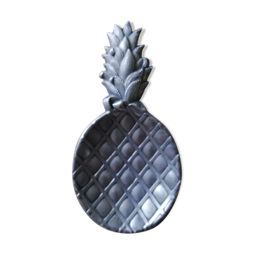Empty pineapple pocket