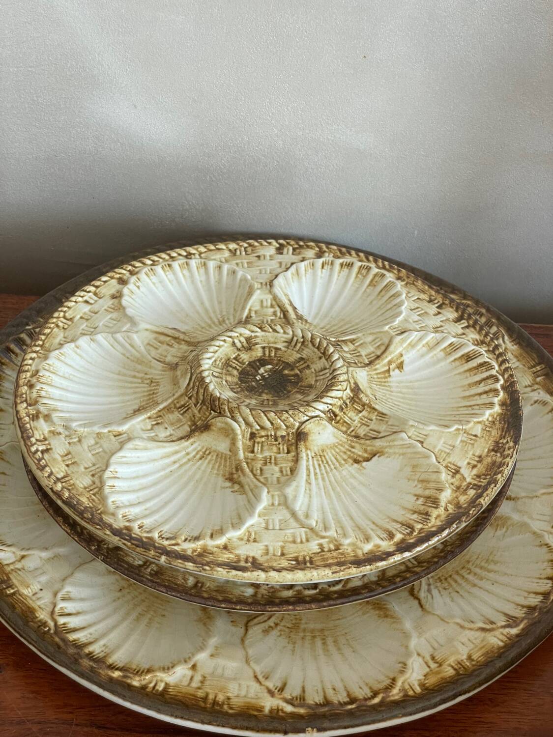 Longchamp Oyster Service