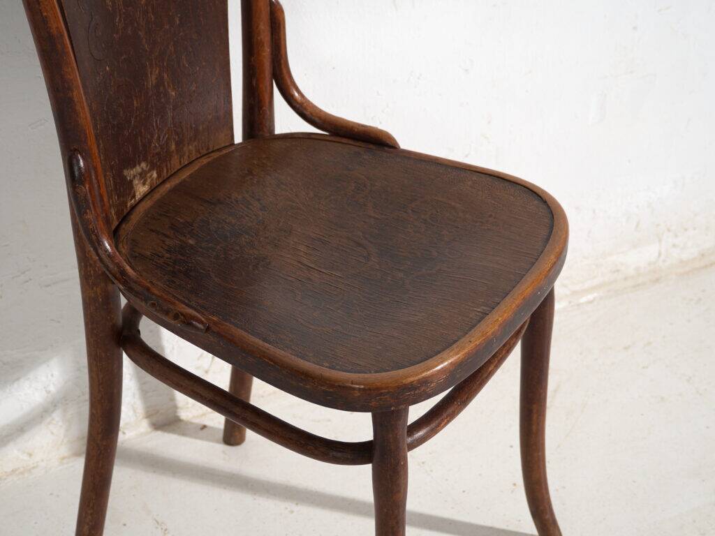 Set of 2 antique bentwood chairs by Thonet – Central Europe, circa 1900-1920