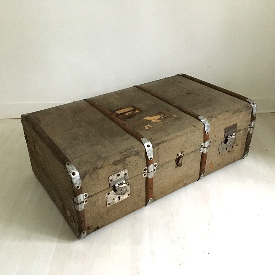 Vintage 30's travel trunk