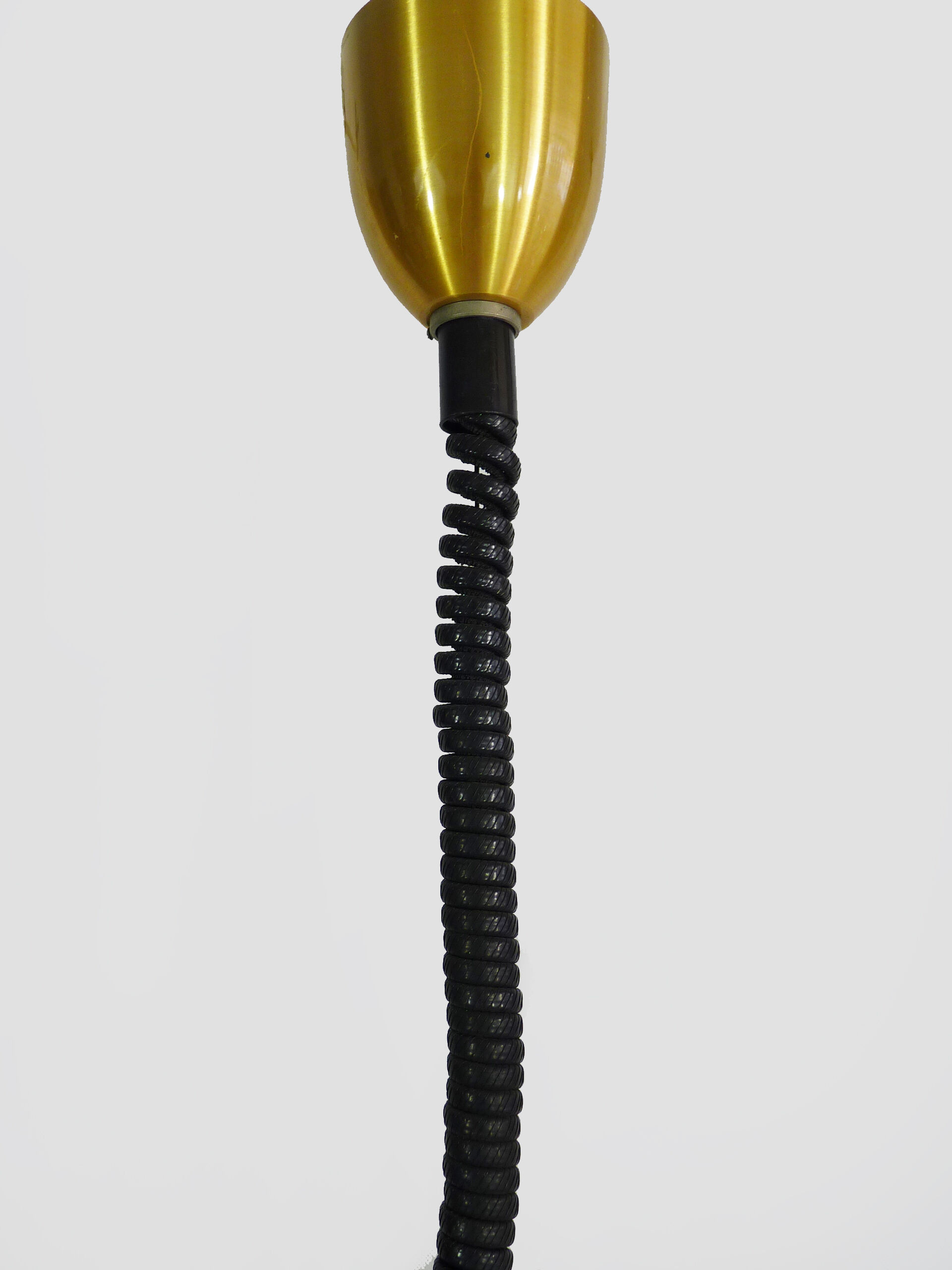 Suspension design italien monte baisse en métal laqué. Maison Rolly. Année 80