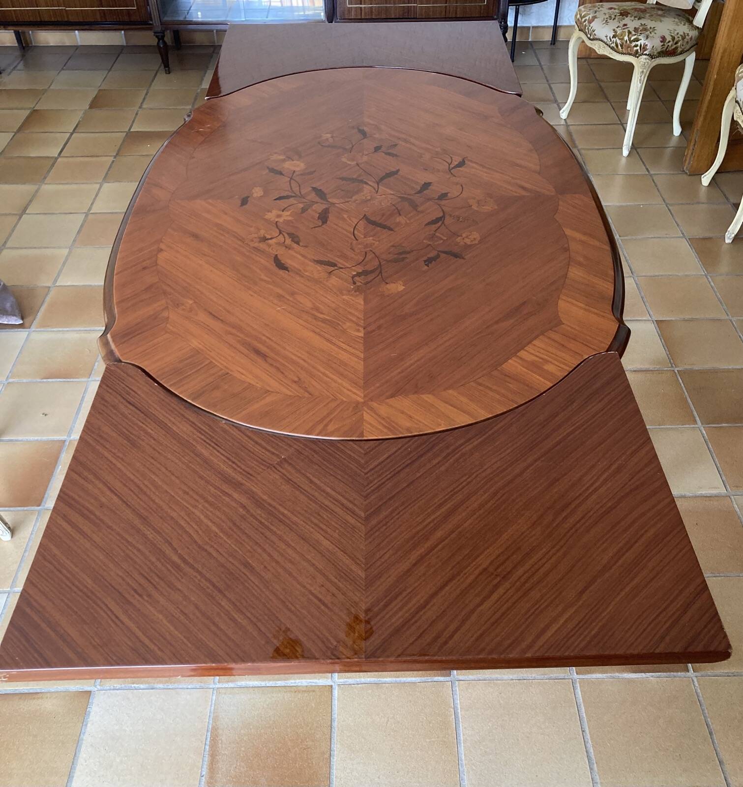 Table de salle à manger de style Louis XV
