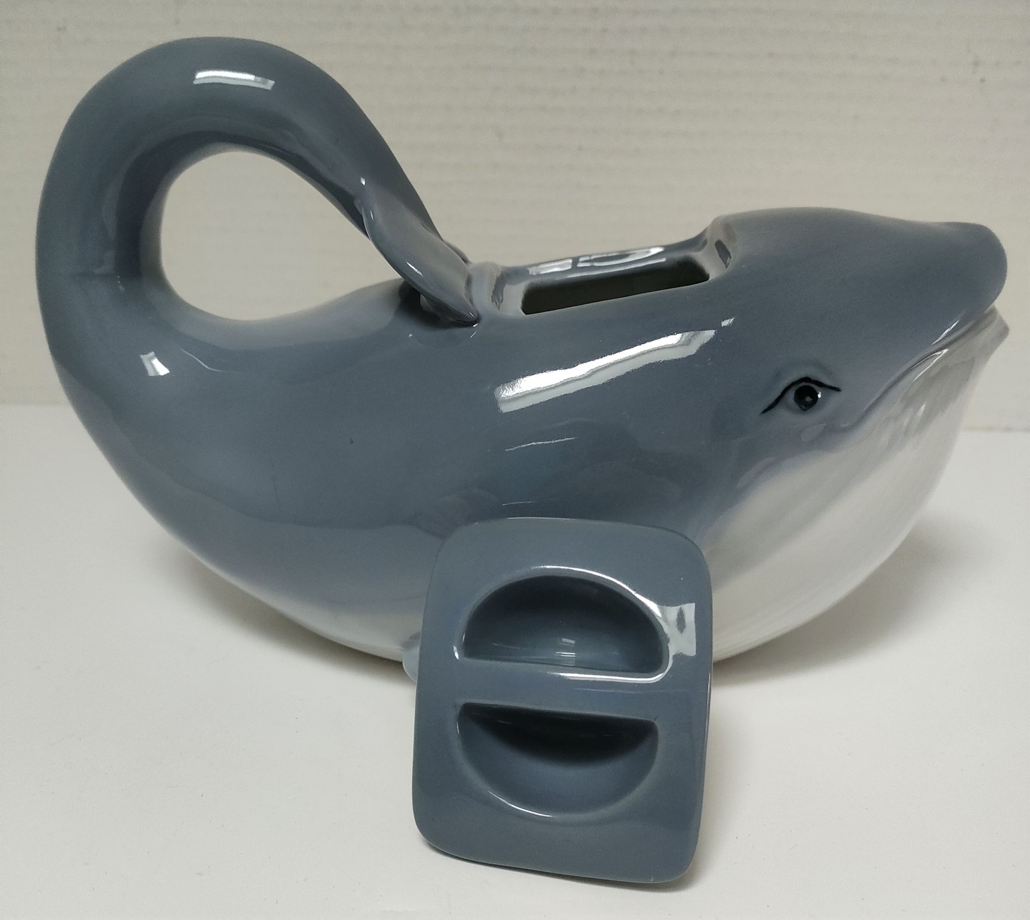 Teapot zoomorphic blue whale porcelain design Japan