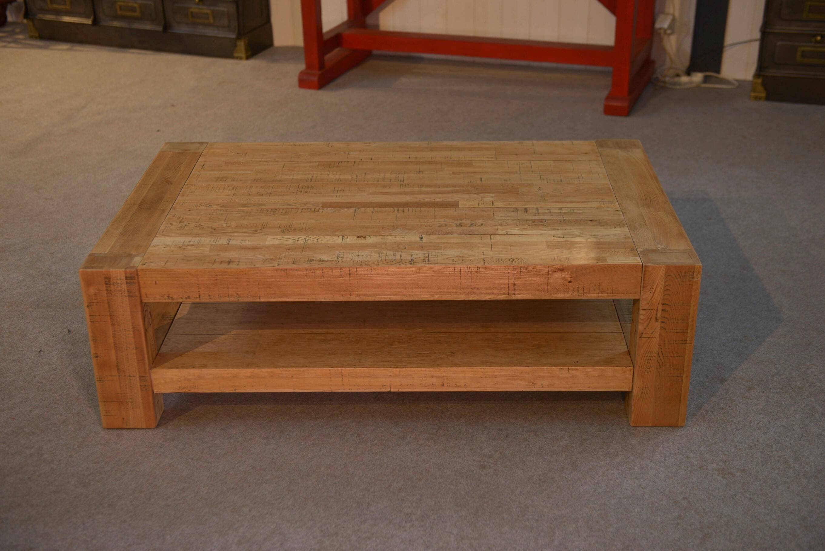Coffee table in oak and oak veneer from Belgian manufacture