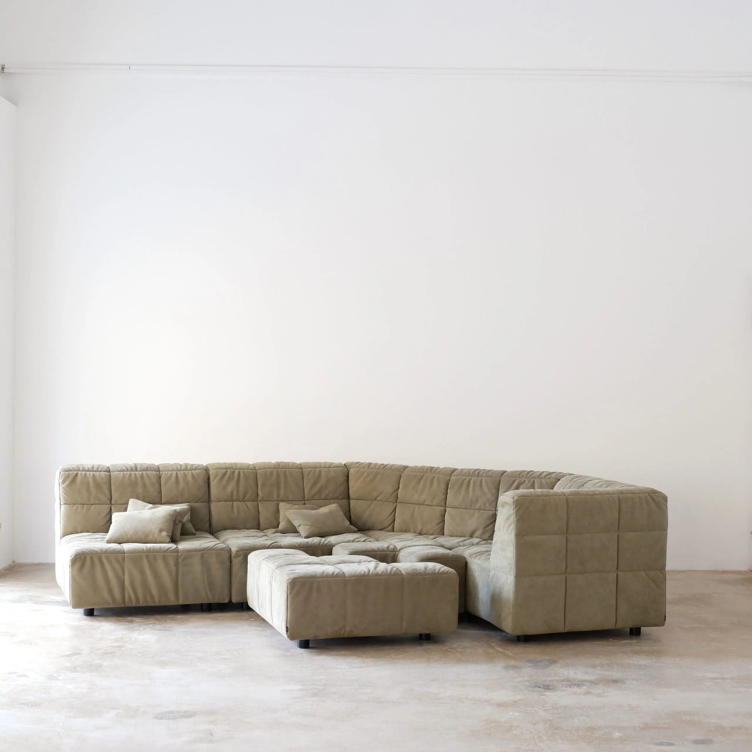 “Castell” sofa by Hans Hopfer for Neue Wiener Werkstätten