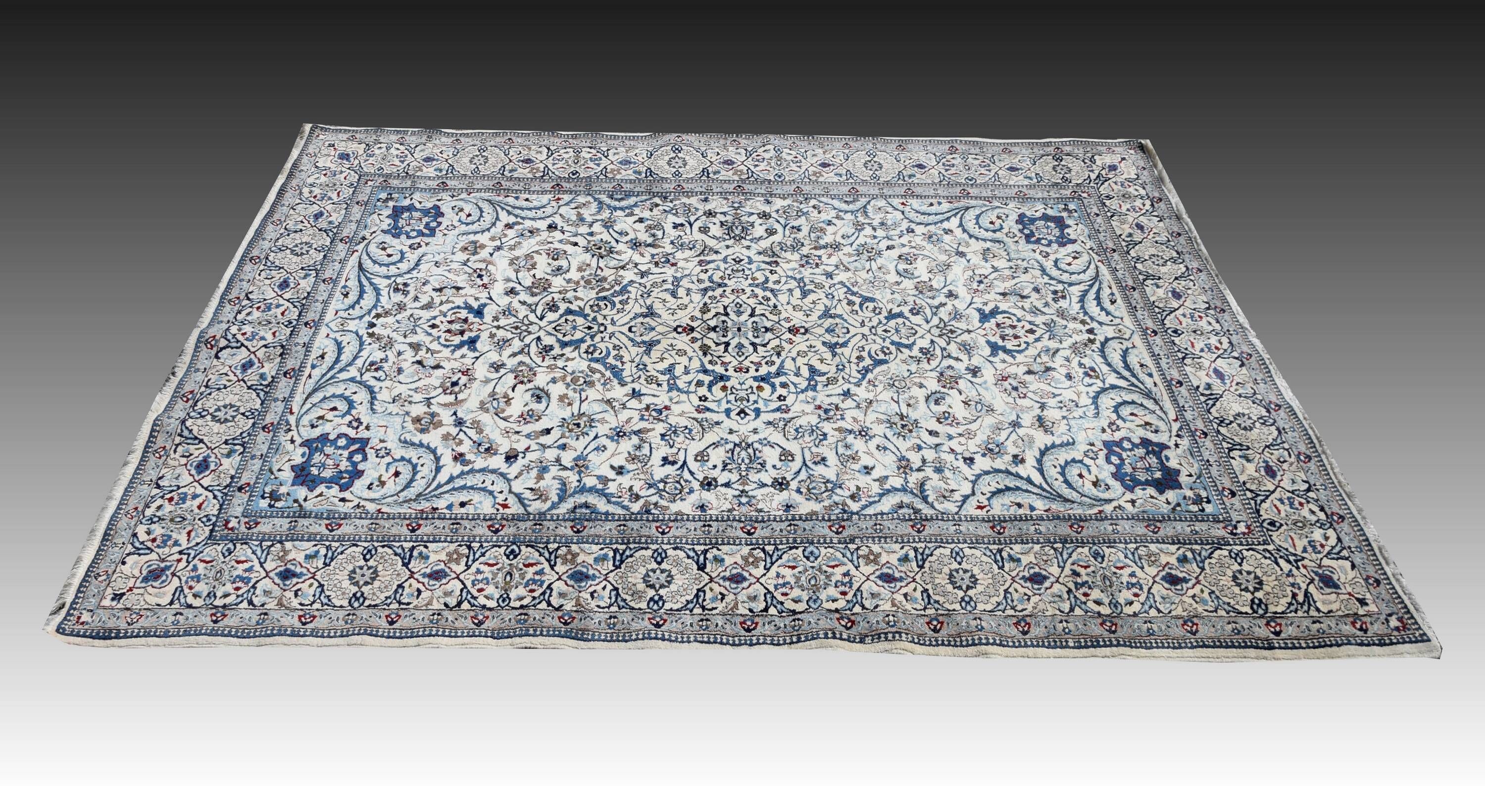 Persian Iran Nain Wool and Silk Oriental Rug: 3.10 X 2.08 Meters