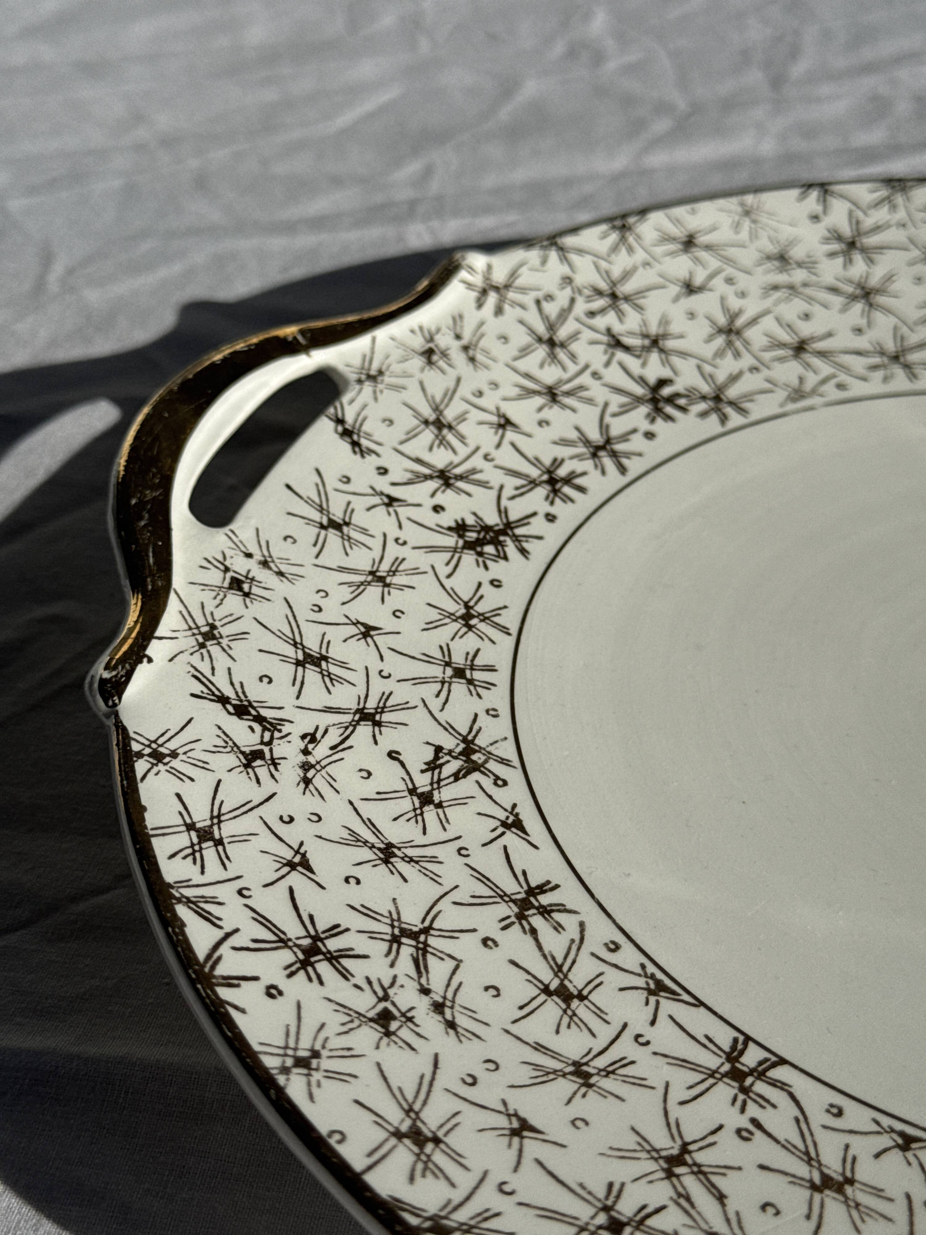 Vintage pie dish with 2 golden handles, abstract patterns, D28.