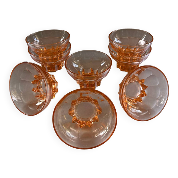 8 coupelles en verre moulé rose vintage années 40-50