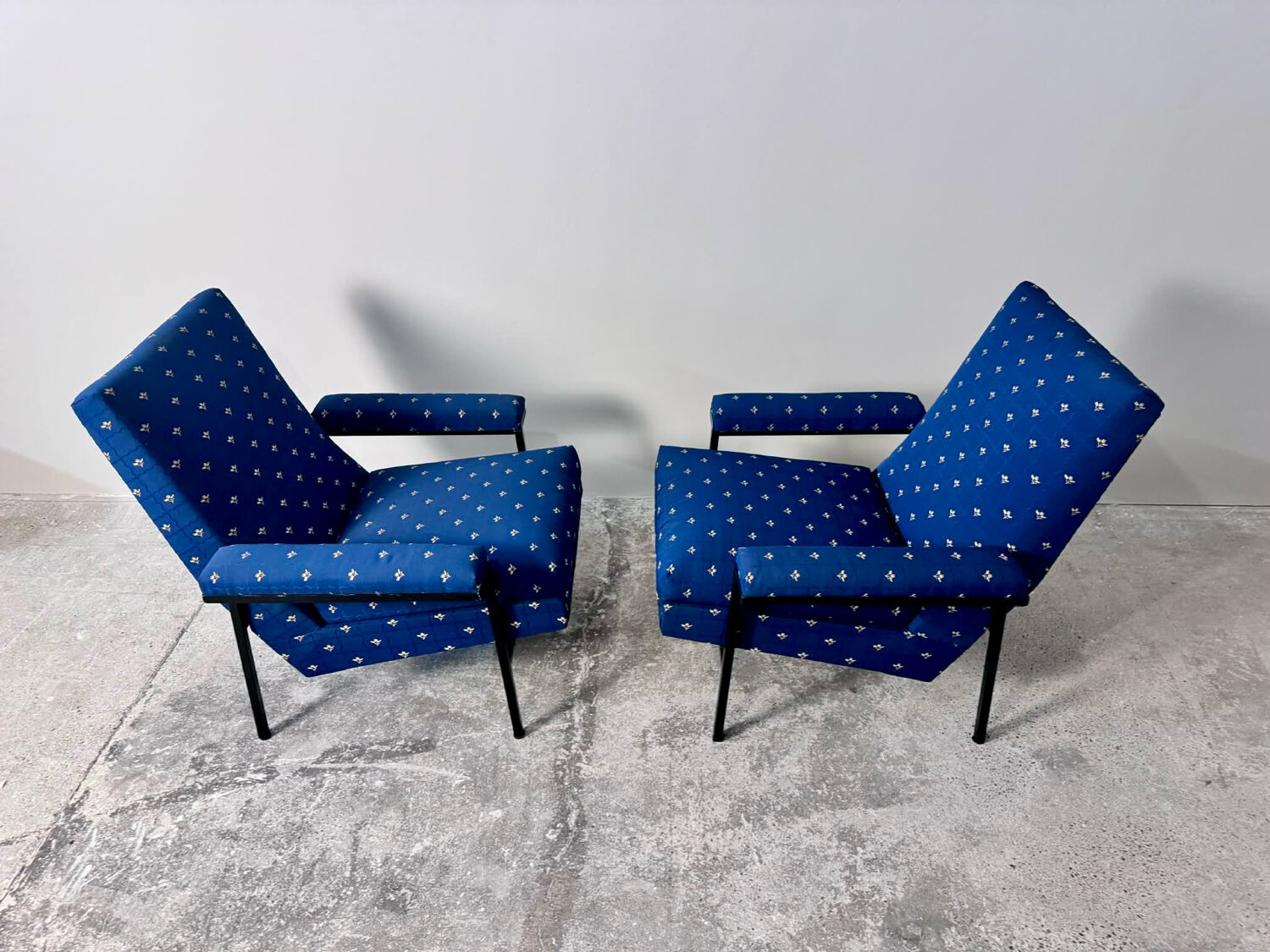 Guariche Armchairs ARP Guariche Motte Mortier 1955