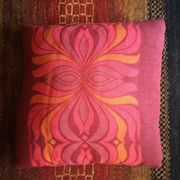 Vintage flower power/psychedelic cushion - 1970s