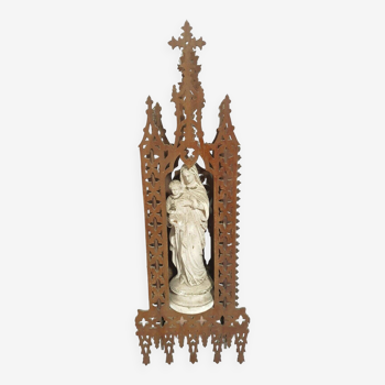 Autel en bois sculpté forme chapelle avec vierge a l enfant h 58 cm religion