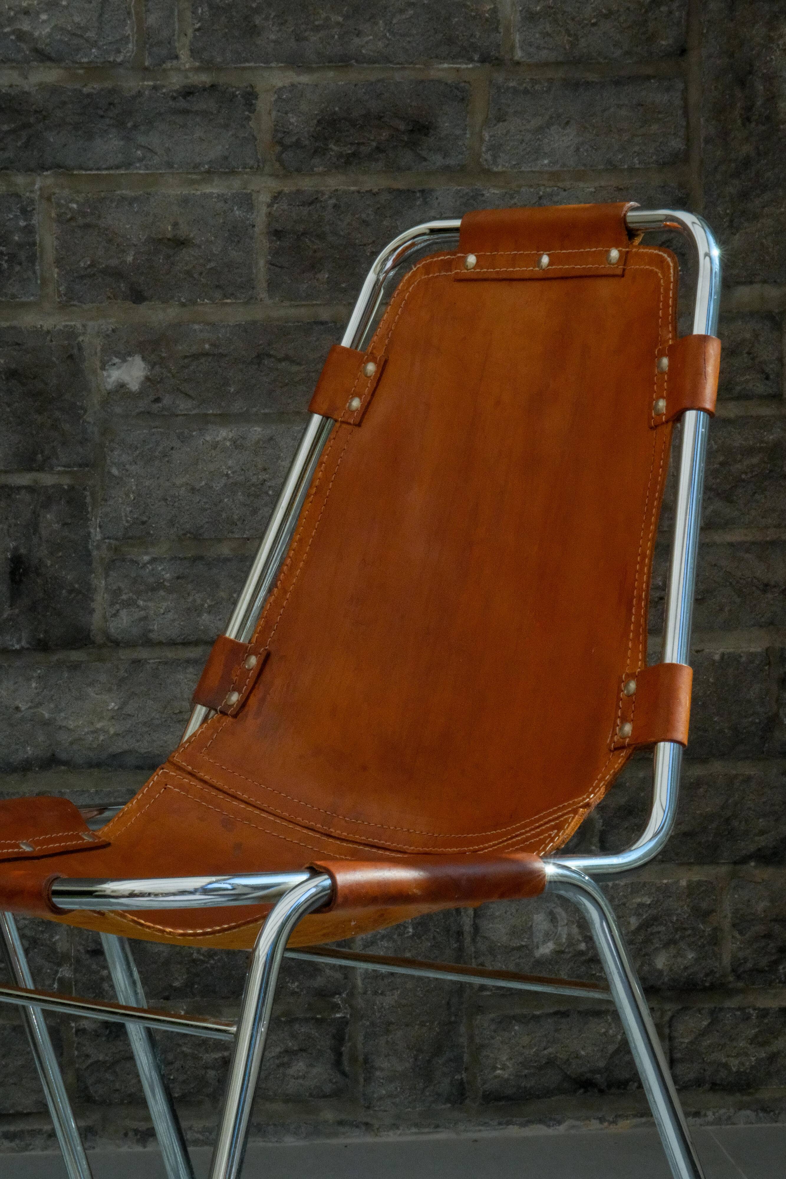 Chair Les Arcs Charlotte Perriand – Vintage patinated leather from the 60s/70s