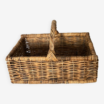 Woven wicker basket