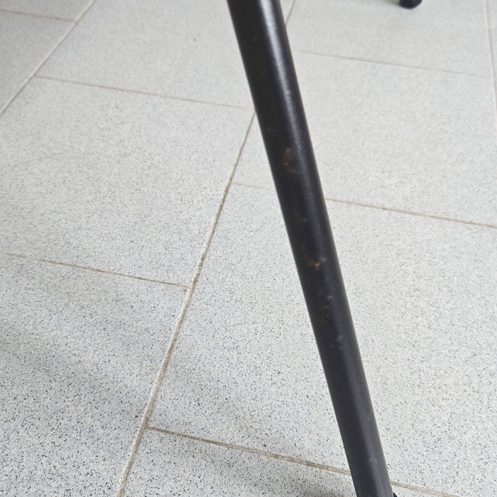 Chauffeuse CM190 de Pierre paulin pour Thonet 1950