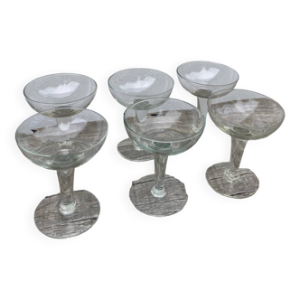 6 verres soufflés / coupes anciennes